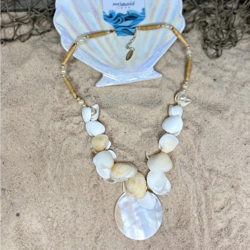 MO’OREA Conch Necklace